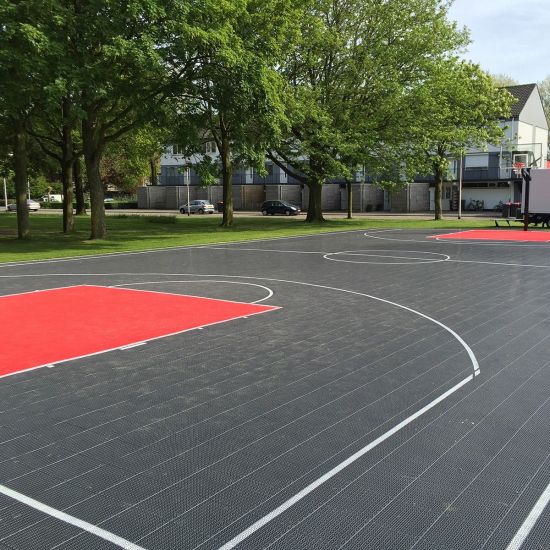 Outdoor basketballcourt Tilburg